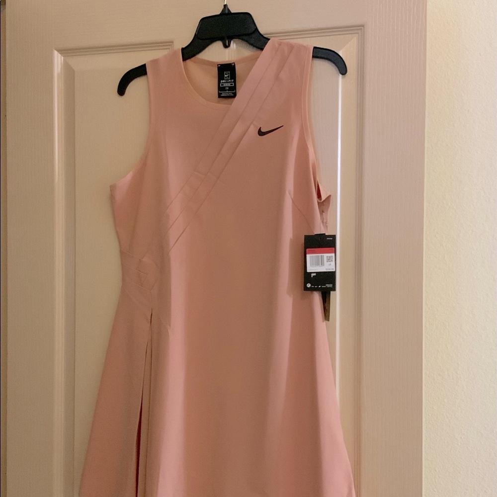 NWT Rare Women’s Nike Court Maria Sharapova slim fit Tennis Dress